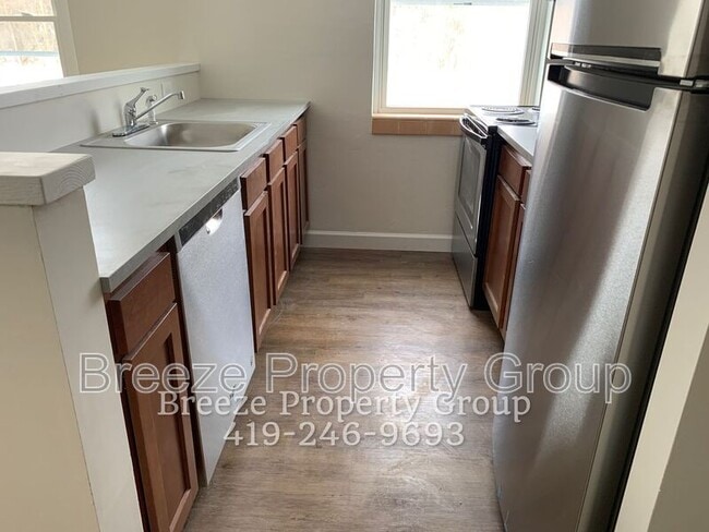 Photo - 1945 Ottawa Dr