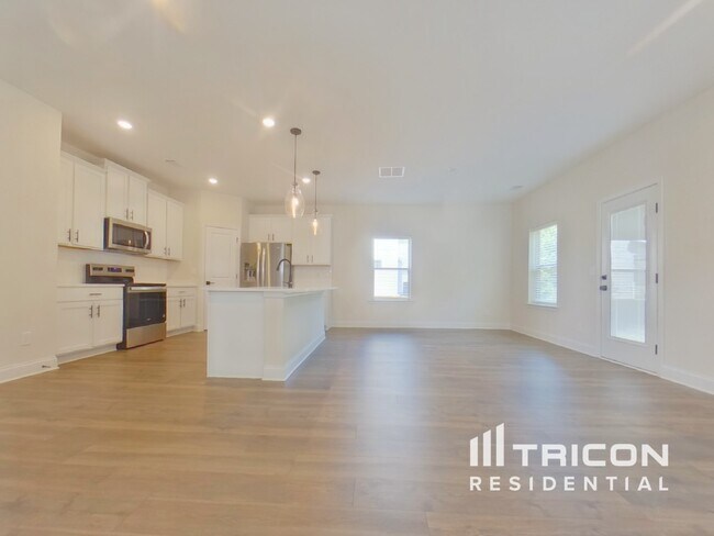 Photo - 432 Cantrell Dr