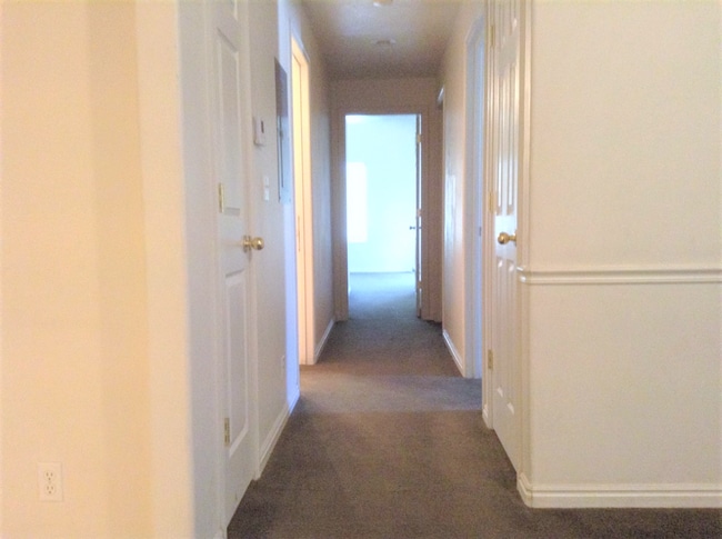 Photo - 1523 S 430 W