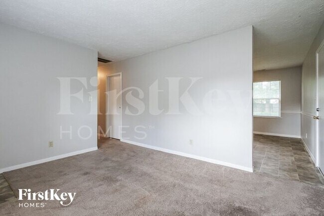 Photo - 5639 Dry Den Dr