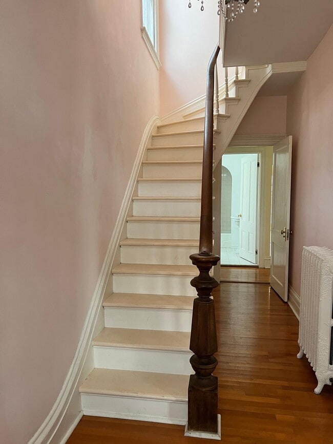 Building Photo - 51 S Clinton St Unit Fl 2 Rental