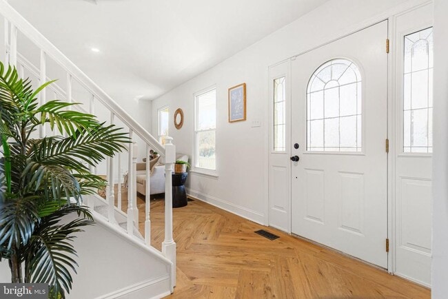 Photo - 15162 Wayside Rd