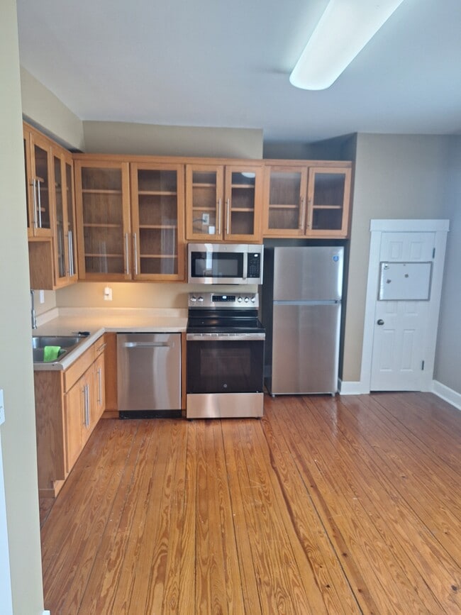 Photo - 900 E High St Unit Apt A