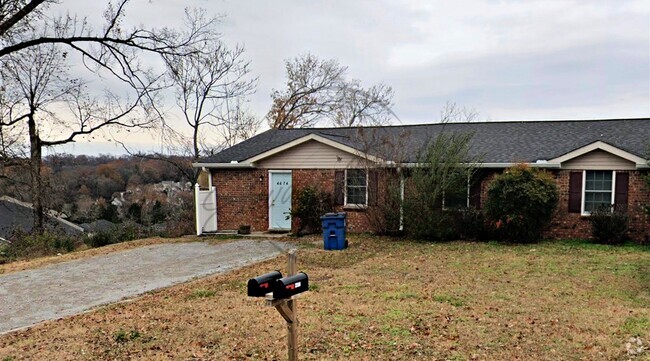 Building Photo - Updated Two Bedroom Ranch Duplex in Hermit... Unit Forest Ridge Drive 4674 Rental