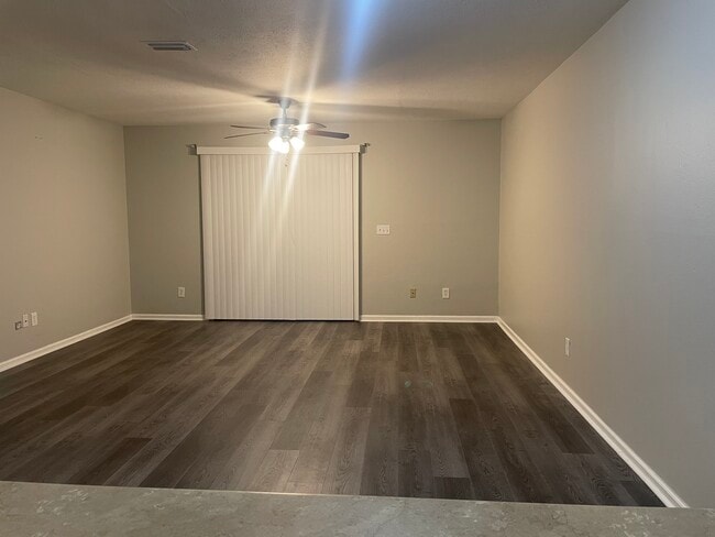 Photo - 6913 Cherry St