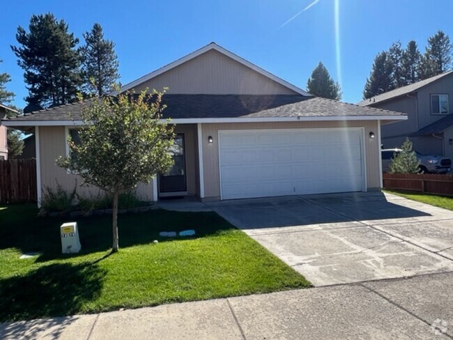 Building Photo - Cul-de-Sac Adorable home in La Pine!