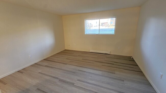 Photo - 339 Blake St