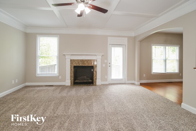 Photo - 522 S Fortune Way