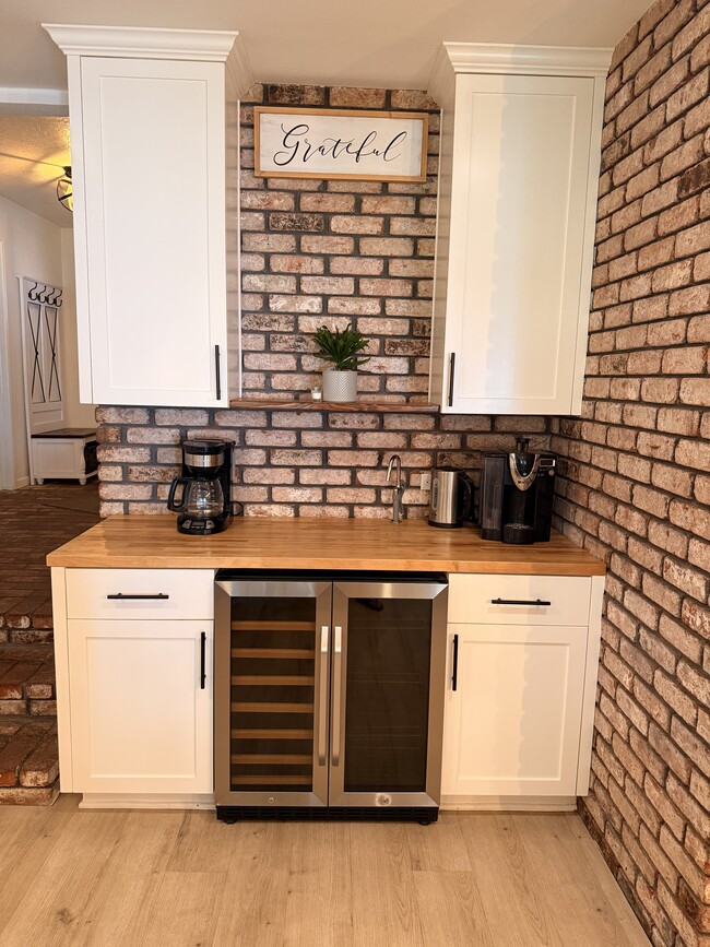 Coffee/wine bar with beverage fridge - 3075 Forest Hills Dr