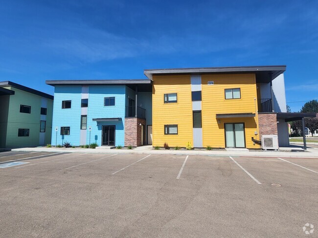 Building Photo - 1914 SunnyRidge Rd Unit 3 Rental