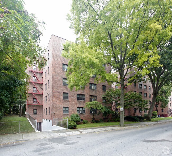 Photo - White Oak Cooperative Housing Apartments