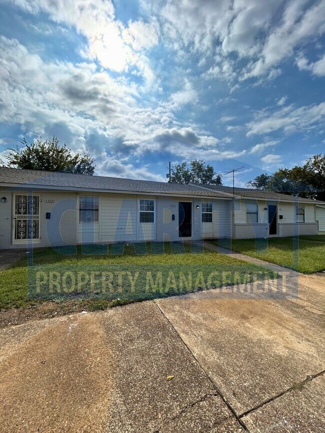 Building Photo - 1308-1314 Citico Ave Unit 1310