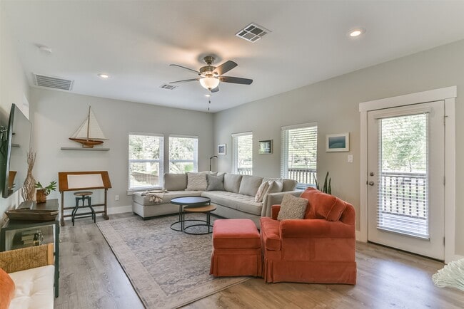 Photo - 1799 E Winn Ave