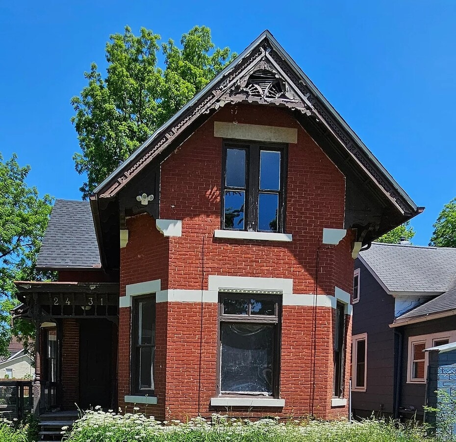 Photo - 2431 Fox Ave