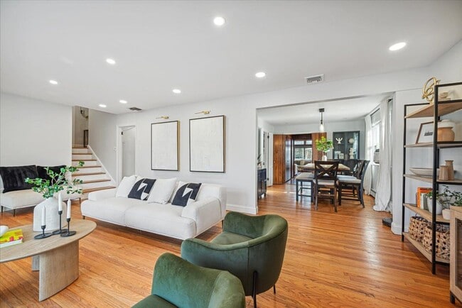 Photo - 16 Hickory Rd