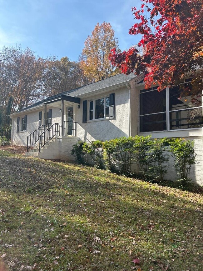 Photo - 1042 Peck Rd