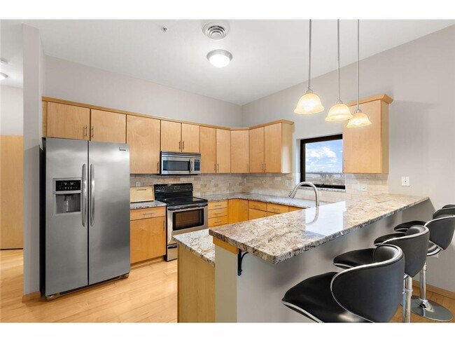 Photo - 270 4th St E Unit 409