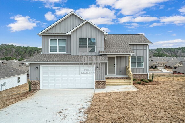 Photo - 390 Woodland Cir