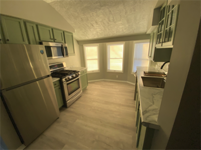 Photo - 5844 South St