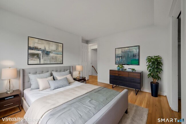 Building Photo - 24 N Main St Unit 2