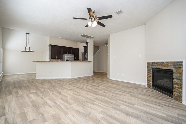 Photo - 139 Skycrest Dr