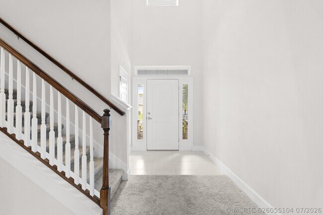 Photo - 692 NE Turtleback Trail