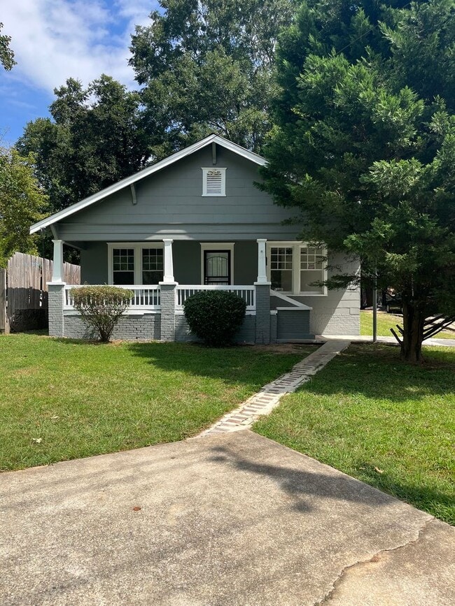 Photo - Spacious 2bd/1.5ba Home Minutes From W Mid...