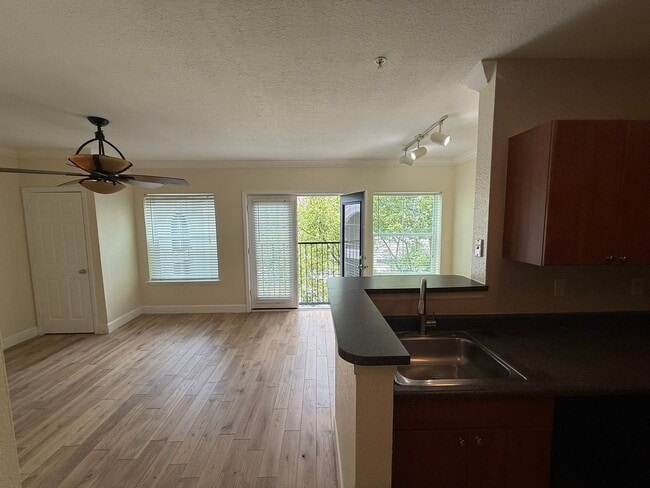 Photo - 304 E South St Unidad 5024