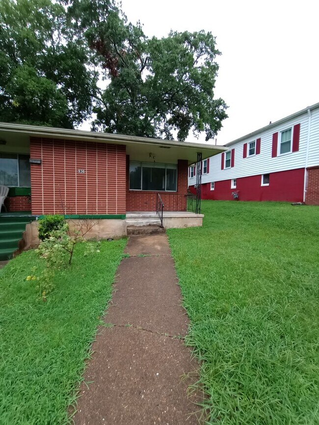 936 Fortwood St Unit 1