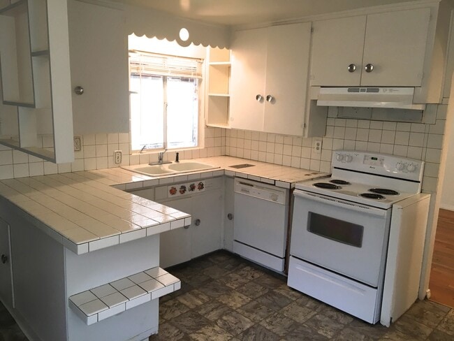 Photo - Spacious + Bright 3B Greeley House with Garage!
