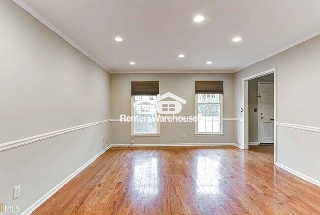 Photo - 6520 Roswell Rd NE