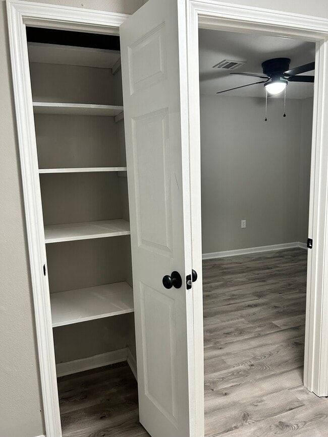 3605 Thomas Dr Unit 2
