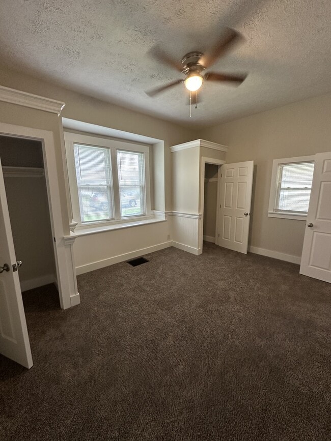 Photo - 2903 S Elm St