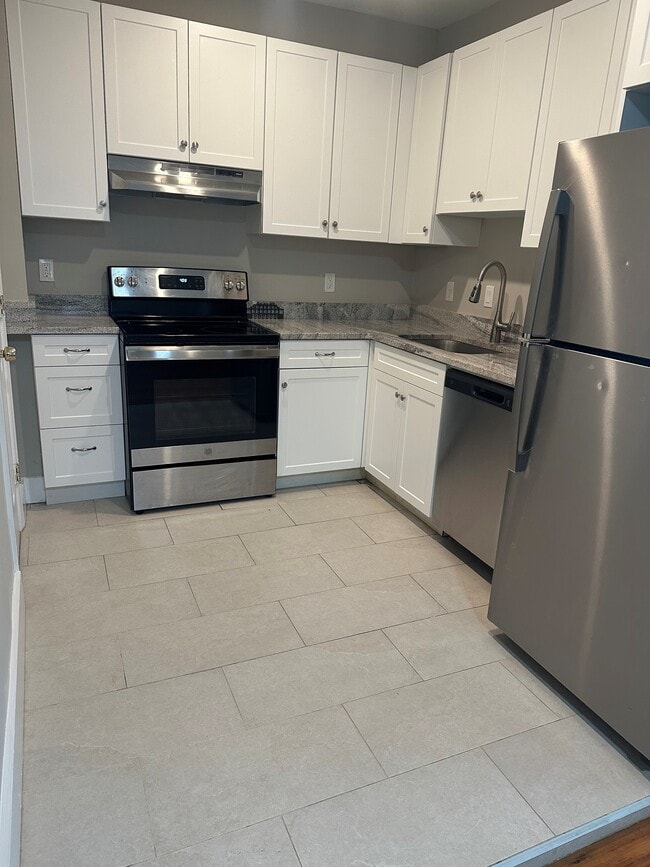 Building Photo - 7 Greenville St Unit 3