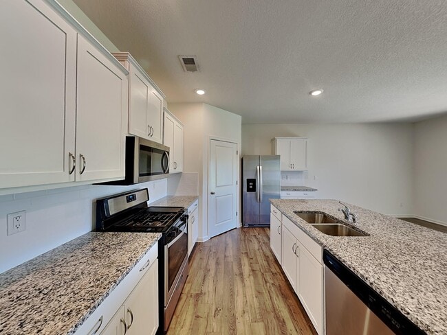 Photo - 39 Empire Ln