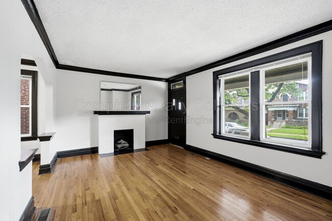 Photo - 5055 Lindenwood Ave Unidad 1f