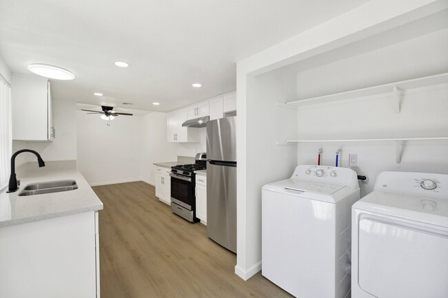 Coventry Square Apartments