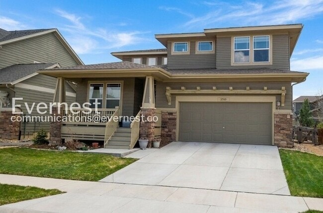 Building Photo - 3 Bed/3 Bath Home with Fenced Yard & Garage / Available Soon!