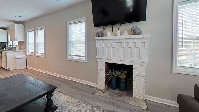 Photo - 445 Ames St Unidad A