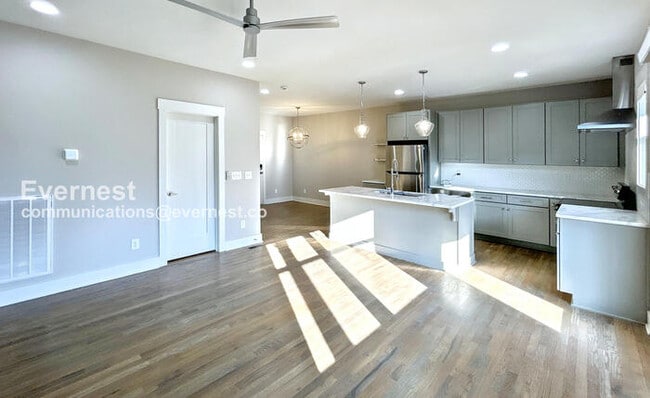 Photo - 220 Croleywood Ln