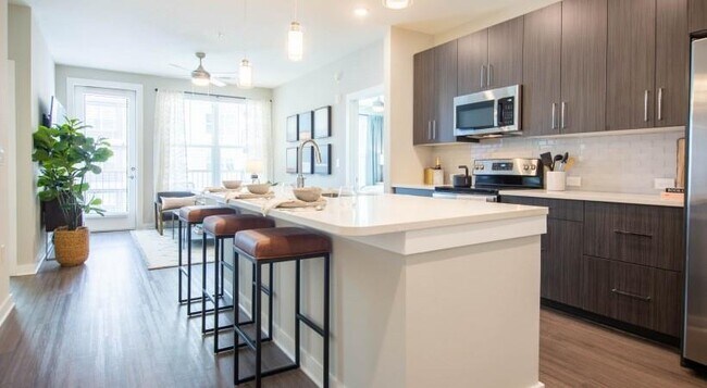 800 Galleria Pkwy SE Unit 213