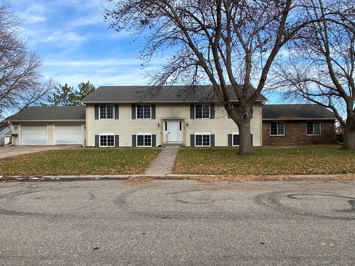 Photo - 2420 4th Ave SE Unit 1