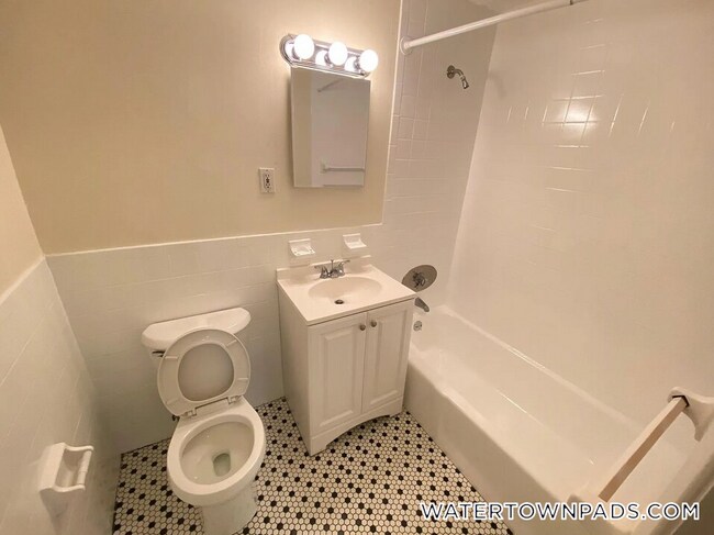 Photo - 24 Whites Ave Unidad 52