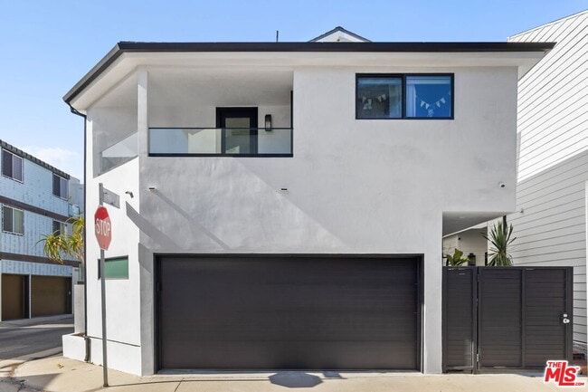 4606 Roma Ct