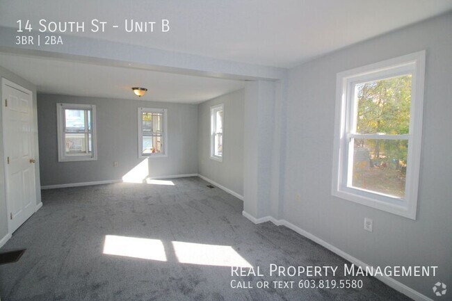 Building Photo - Large 3 Bed 2 Bath Tri Level Duplex Availa... Unit B Rental