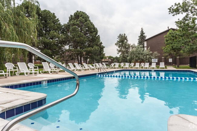 Pine Creek Apartments