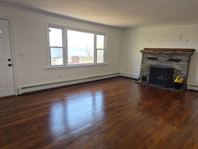 Photo - 27 Oakwood Dr