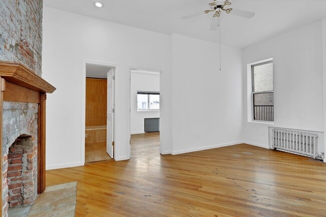 Building Photo - 316 Hudson St Unit 4B
