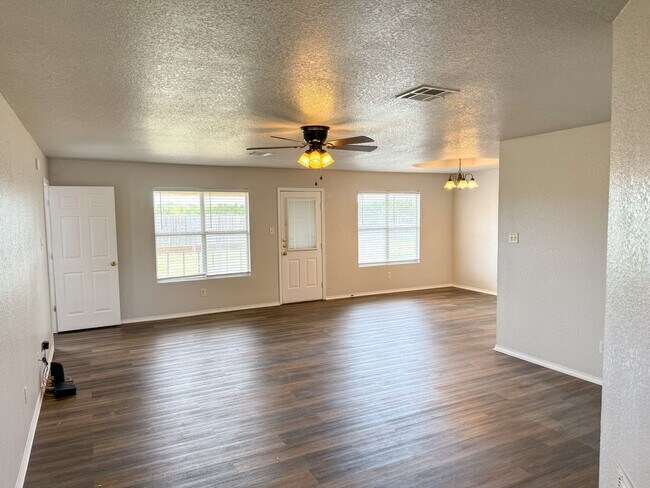 Photo - Available NOW This charming 1 story, 3 bed...