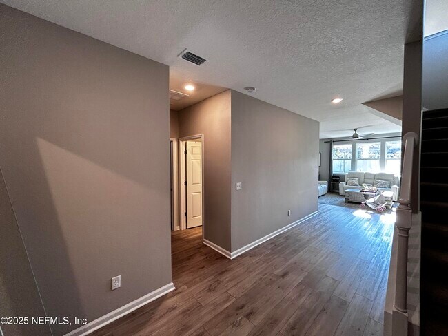 Photo - 94 Stonecrest Dr